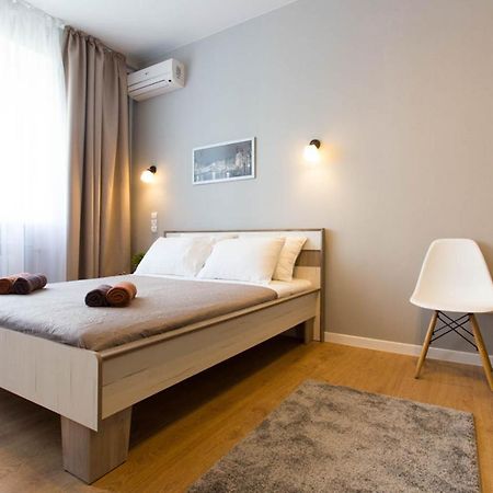 Modern Studio, Metro Yaroslava Mudroho And Universytet - Chernyshevska Str 95-2 Харьков Экстерьер фото